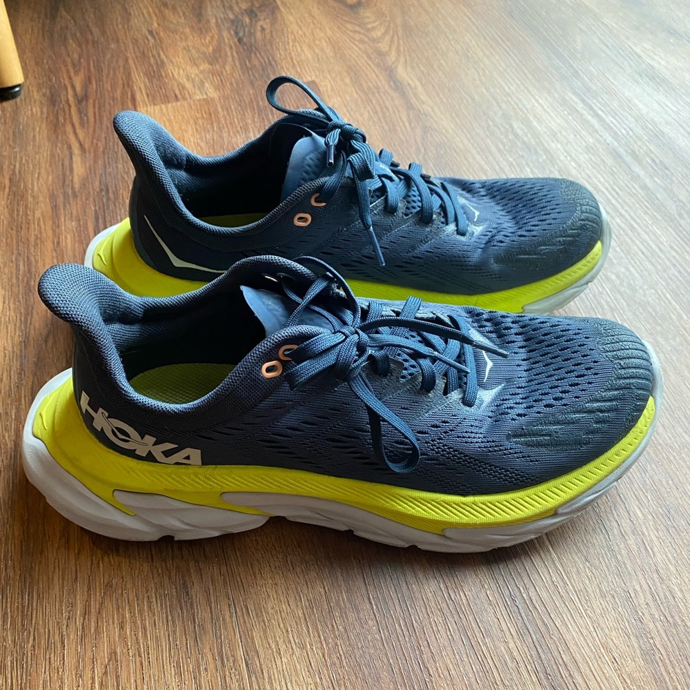 Hoka Clifton size 8.5